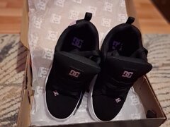 DC sneakers dama marime 38.5